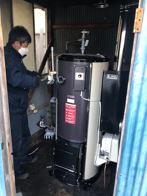 薪焚き兼用石油ボイラー設置工事 - 有限会社矢吹燃料 ｜郡山市のLPガス 